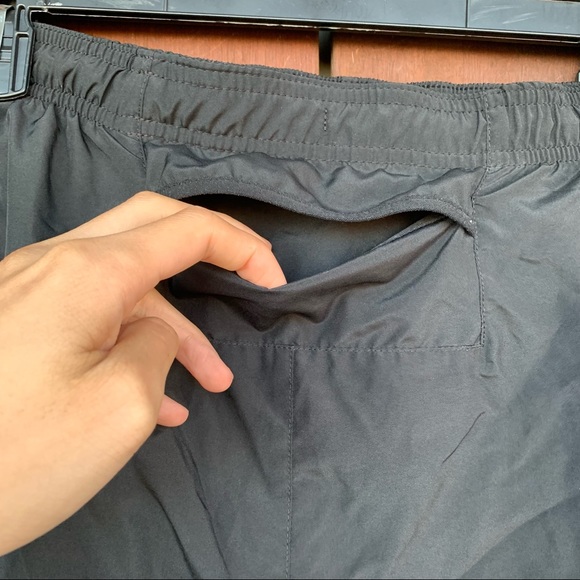 Black Nike Dri-Fit Shorts Size Large - Picture 4 of 4